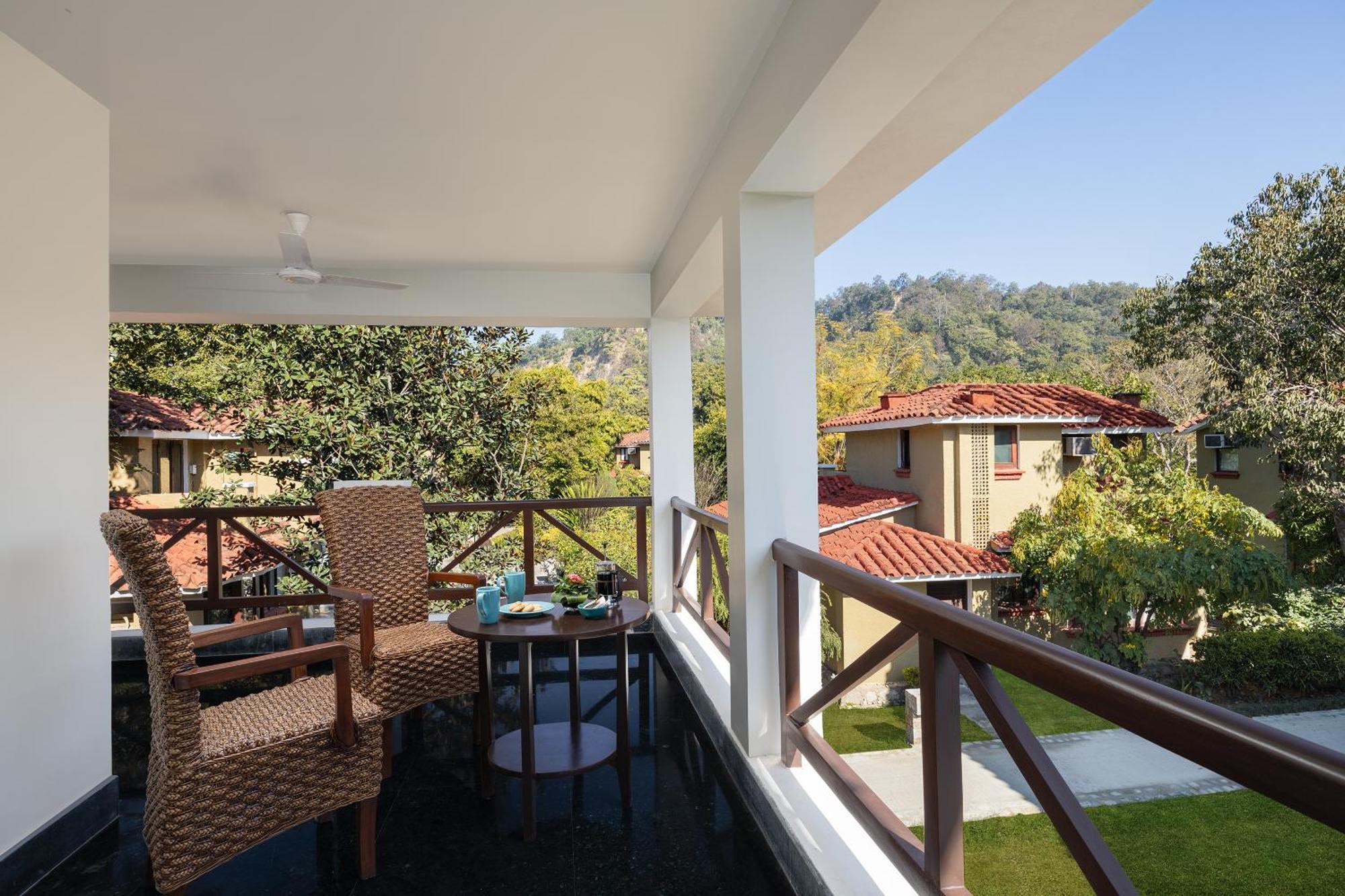 The Riverview Retreat Corbett By Leisure Hotels Garjia Dış mekan fotoğraf