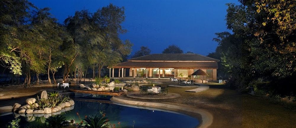 The Riverview Retreat Corbett By Leisure Hotels Garjia Dış mekan fotoğraf