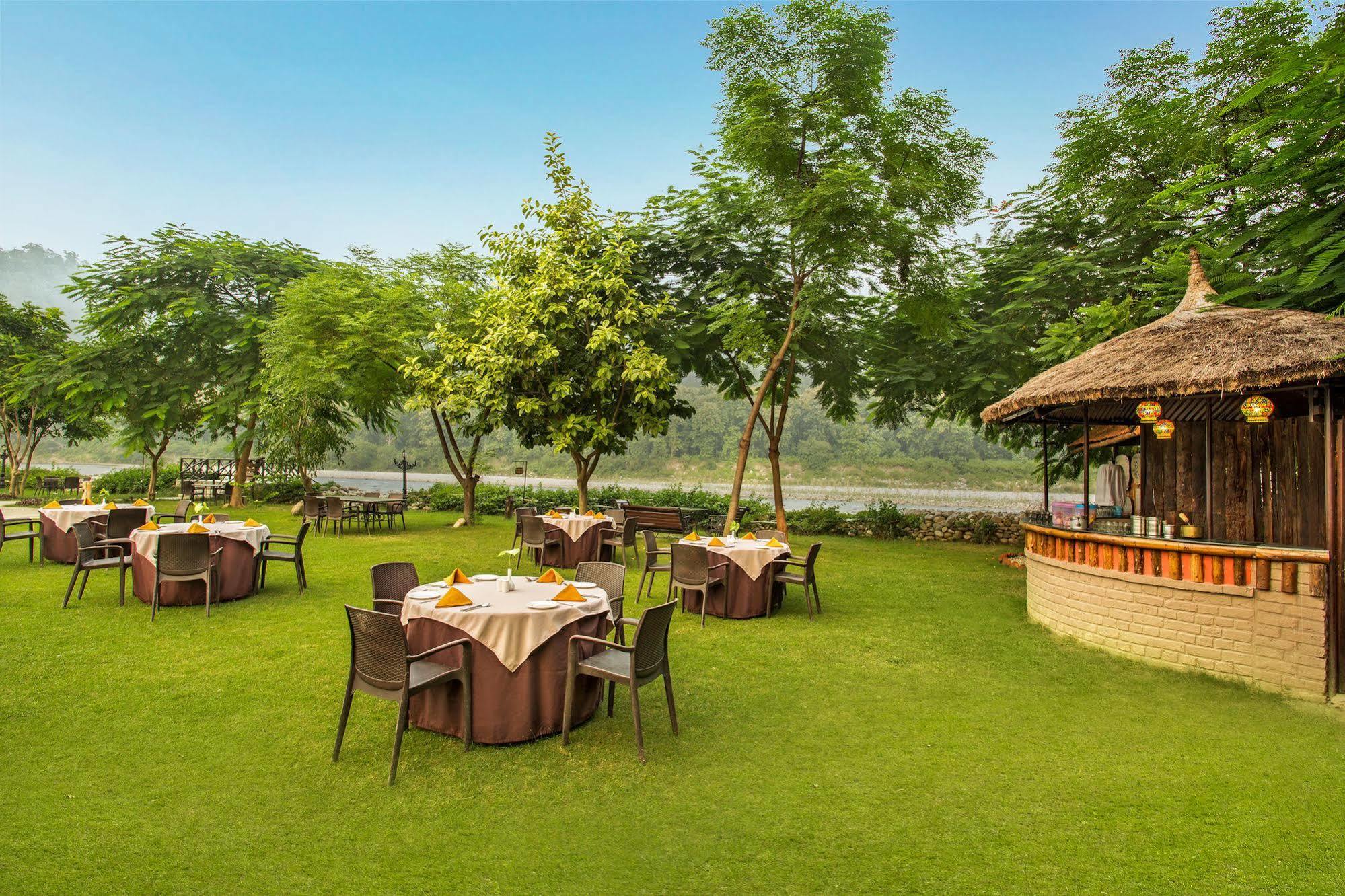 The Riverview Retreat Corbett By Leisure Hotels Garjia Dış mekan fotoğraf