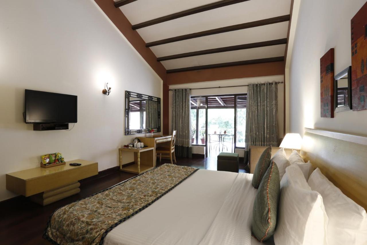The Riverview Retreat Corbett By Leisure Hotels Garjia Dış mekan fotoğraf
